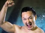 15歳とは思えない！　腕相撲大会優勝者が貫禄ありすぎだろ