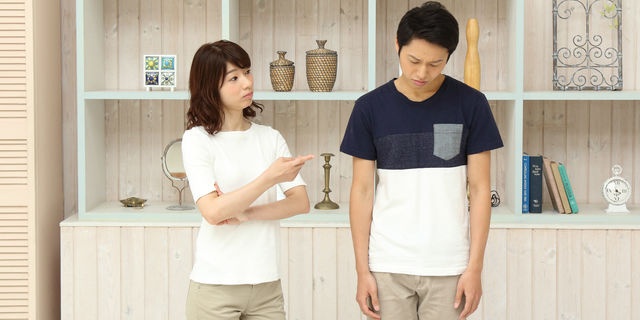 夫にダメだしする妻