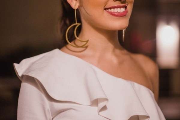 【敬語】「来てください」では不十分？　ビジネスシーンにふさわしい表現とは