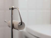 デート中に女性が「トイレでこっそりしていること」5選