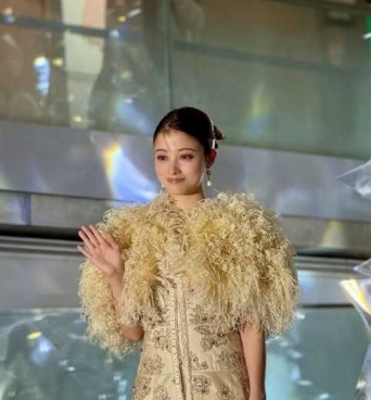 Instagram:橋本環奈(@kannahashimoto.mg)より