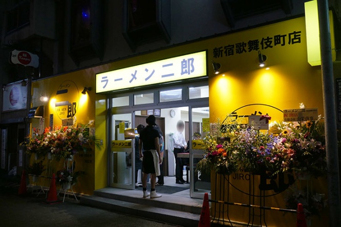 ramen-jiro-kabukicyo1