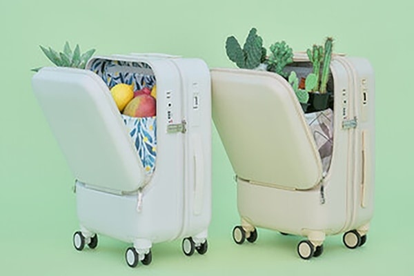 快適な移動。Awwから立てたまま荷物の出し入れができるスーツケースが登場！