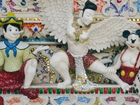 知ってるキャラがいる！ミッキーやピカチュウ、スーパーヒーローが潜むバンコクの“デイヴィッド・ベッカム寺院”（タイ）