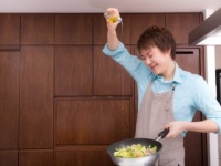 言い訳じゃあないんです！　男性に聞いた「今、独身でいる理由」4選