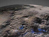冥王星での生命の可能性は？比較的最近まで活動していた巨大な氷の火山群を発見