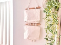 生活感ゼロ！　セリアの「ウォールポケット」でかなう“さりげない小物収納”