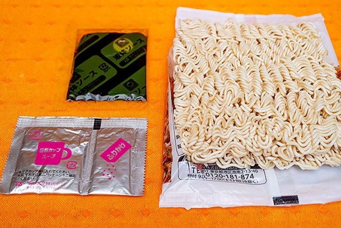 麺と別添袋