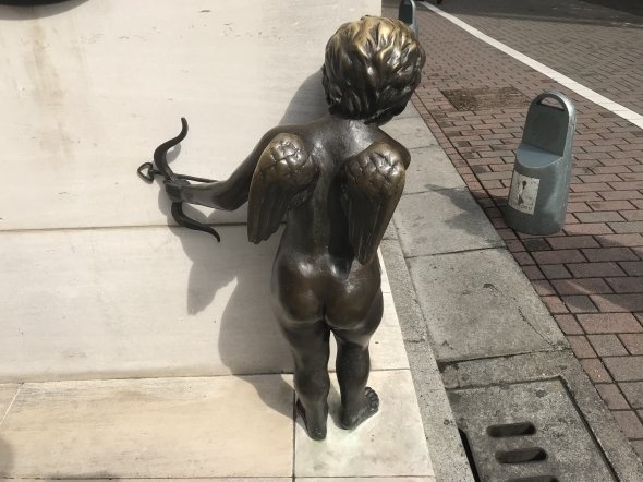 天賞堂の天使像