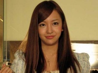 板野友美