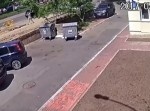 ウクライナで下水管が大爆発する瞬間が怖すぎ！