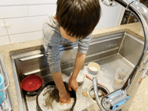 東尾理子 子どもの 遊びシリーズ を投稿するもまさかの部分に批判殺到 1ページ目 デイリーニュースオンライン