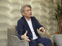 銀行員から歯科医師へ。異例の転身の先に見えた、歯科”稼げる産業化”の勝算