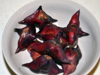 ひしの実（TheDarkCurrentさん撮影、Wikimedia Commonsより）