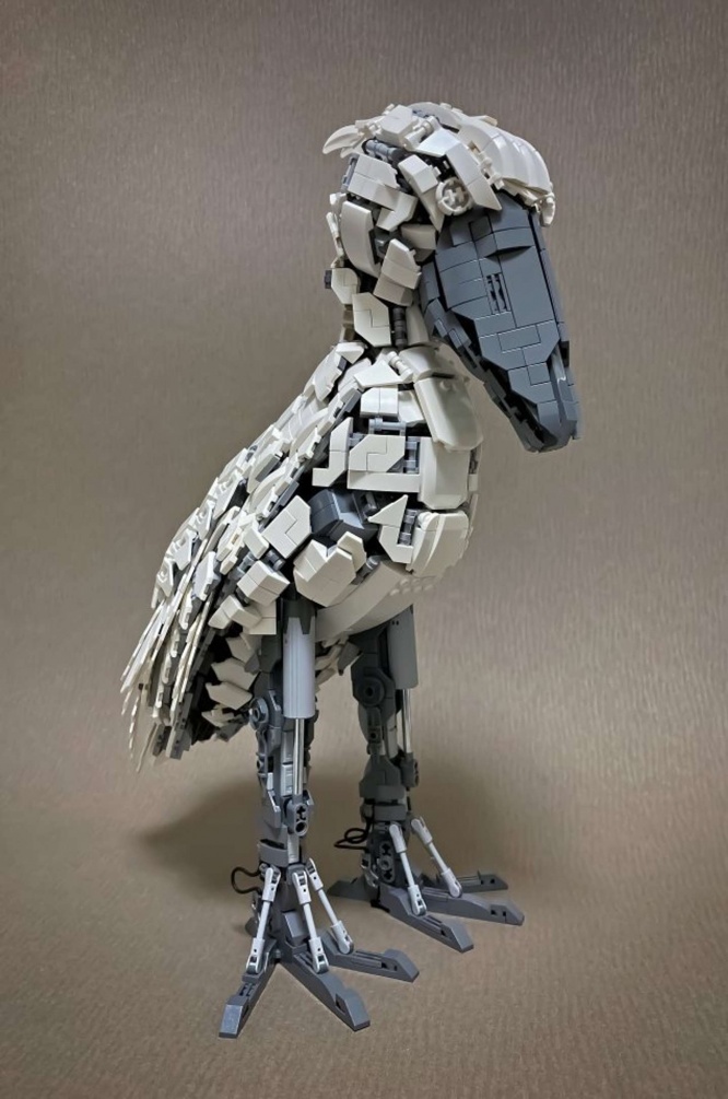 レゴで作ったハシビロコウ