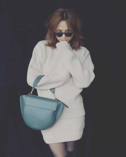 Instagram：川口春奈(@haruna_kawaguchi_official)より