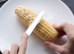トウモロコシを電子レンジでチンするだけ！　ポップコーンを作れる衝撃動画