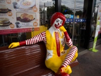 ピエロの宿命？マクドナルドからドナルドが消えた理由