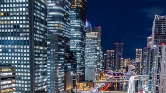 水の都を流れる〝光の川〟が美しい　夜の大阪ならではの絶景が「未来都市みたい」