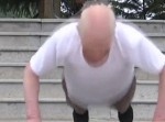 「若い者にはまだまだ負けん！」歳なのにすごいパワーで筋トレするおじいちゃんがスゴい