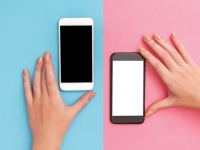 なぜメキシコ人は偽のスマートフォンを持ち歩いているのか？。そこにはこんなディストピアな理由があった。