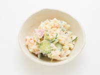 ​コンビニのポテサラが進化。ちょい足しは食べるラー油がオススメ。美味しいポテサラベスト３