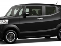 ブラック基調のクールな特別仕様車、ホンダ・N-BOX /（Nボックススラッシュ）のインディロックスタイル！スチールホイールがあえてお洒落、ベース車にないカラーも設定！