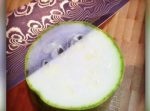 清々しい切れ味！　日本産の包丁で野菜や果物を極薄切りに！