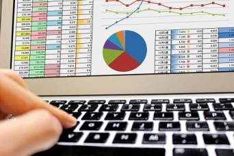 エクセルで時刻表？（画像はイメージ）