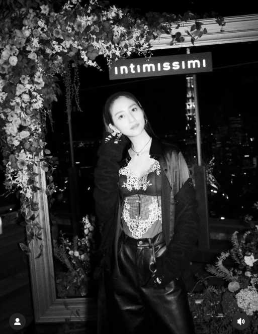 Instagram:堀田茜(@akanehotta)より