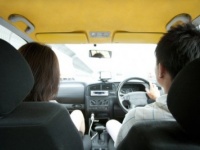男性に聞いた！　ドライブデートは、自分がずっと運転したい？　それとも途中で交代したい？
