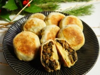 クレープミックス粉とフライパンで簡単うまい！長野名物風「野沢菜おやき」の作り方【ネトメシ】