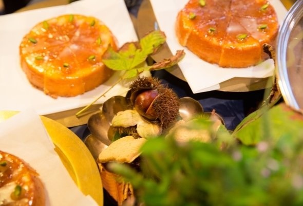 地元産の柑橘「ゆこう」を使用したケーキ