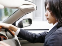 男性が、自分の車の中で女性にされたら嫌なこと4つ