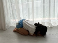 父のメガネを奪い「いま見えないでしょ！？」　4歳娘が取った〝まさかの行動〟に12万人爆笑