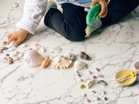 部屋の中に〝川〟流した3歳児に絶賛の6.8万いいね　「無限大の発想」「マジで芸術家」