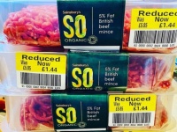 金銭的余裕があるのにスーパーで値引きの商品を買うのは間違ってる？母親がネットで相談