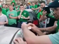 アイルランドサポーター、はしゃぎすぎて路上車の天井を凹ますも仲良くみんなで直す動画が話題に