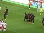 これは騙される…  ドイツサッカーで”芸術的！？”なフリーキックが炸裂