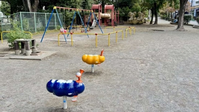 公園で子供を遊ばせていたら（画像はphotoAC）