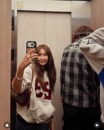 Instagram:紗栄子(@saekoofficial)より