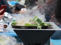 屋外でのジンギスカンは最高（iyoupapaさん撮影、flickrより）