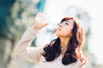 男子がグッとくる「マジメ女子」の意外なギャップ4選