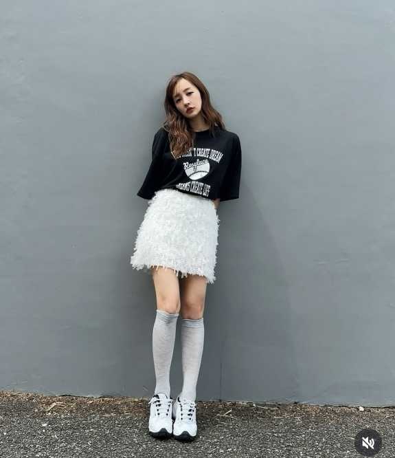 Instagram:板野友美(@tomo.i_0703)より