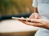 通知オフは要注意。LINEで浮気を見抜くコツ