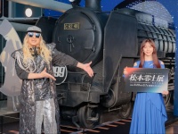 「メーテルになりたくて」真山りか、成人式で“まつげ盛り”　『銀河鉄道999』50周年展で語る