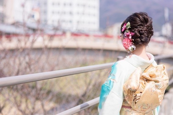 成人式には行かなかったけど......（画像はイメージ）