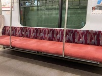 「妊娠8か月、日吉駅から乗った電車は満席。座れなかった私に学生らしき若い男性客が」（茨城県・50代女性）