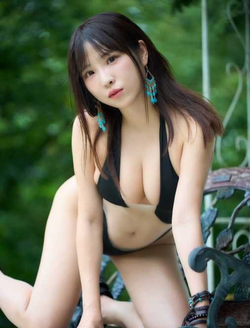 Instagram:日下部ほたる(@hotaru_kusakabe)より
