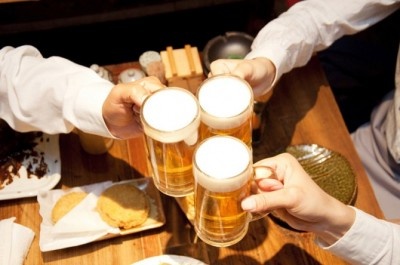 男性が、職場の飲み会で絶対に話したくない話題TOP5！⇒「1位：下ネタ」